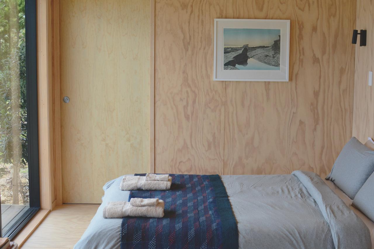 The Huts Bed & Breakfast Ахипара Екстериор снимка
