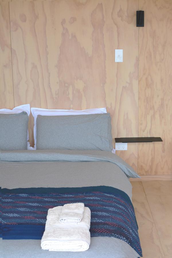 The Huts Bed & Breakfast Ахипара Екстериор снимка